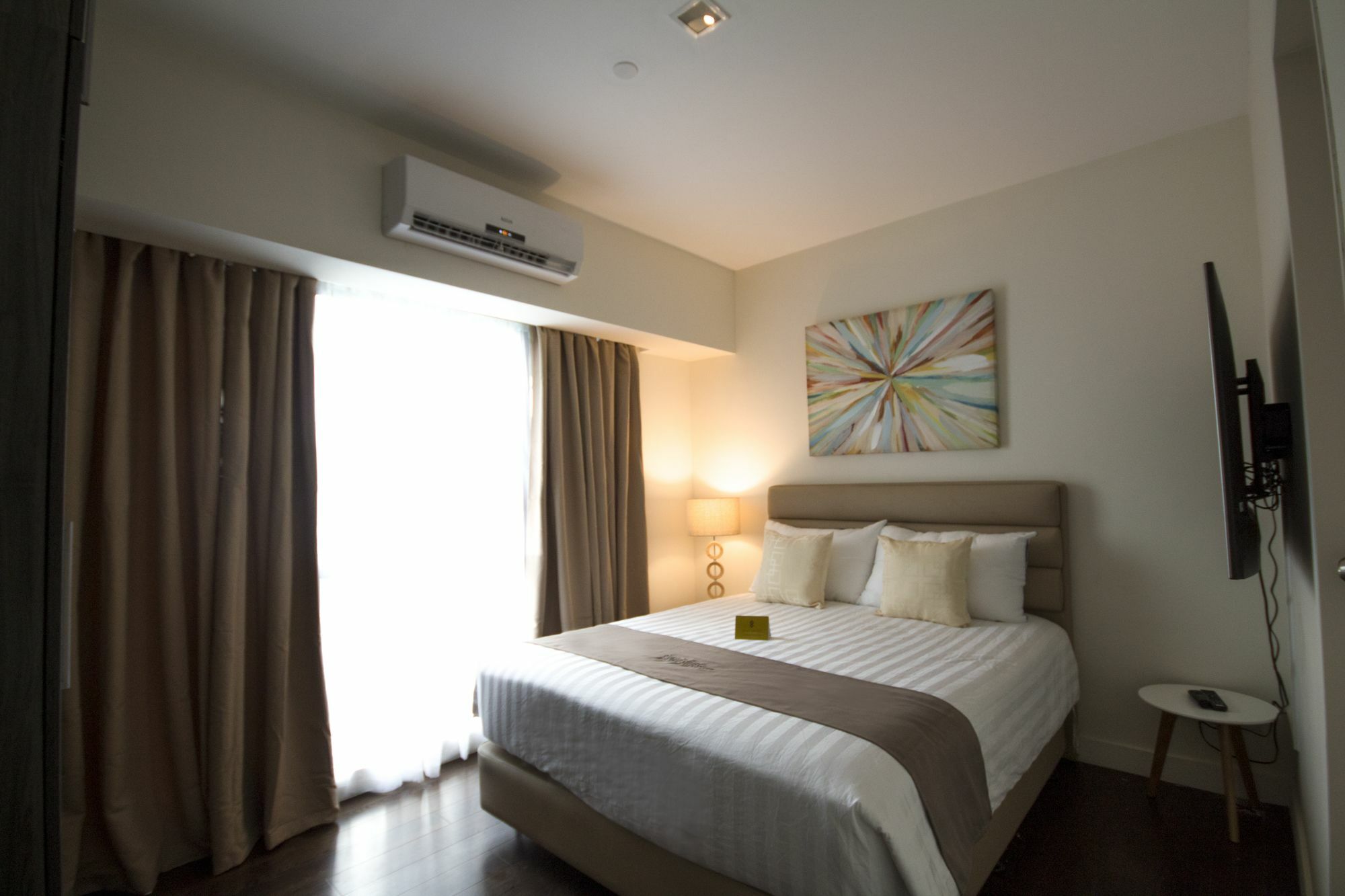Siglo Suites @ The Acqua Private Residences マンダルヨン・シティ エクステリア 写真